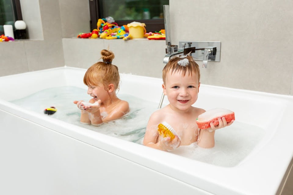 Çocuklara Banyo Nasıl Sevdirilir?