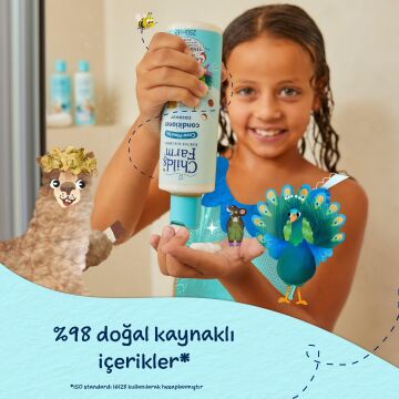 Childs Farm Kuru ve Kıvırcık Saçlar için Hindistan Cevizi Özlü Çocuk Saç Krem 250ml