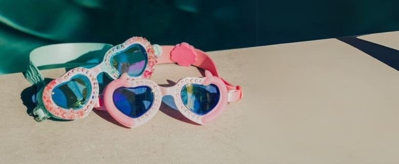 erkek ve kız çocuk için deniz gözlüğü