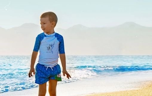 erkek çocuk yüzücü mayosu